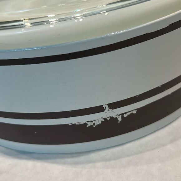 Anchor Hocking Fire-King 2 Qt Casserole Dish w/Lid Metal Tray Holder Vtg White - Picture 5 of 11